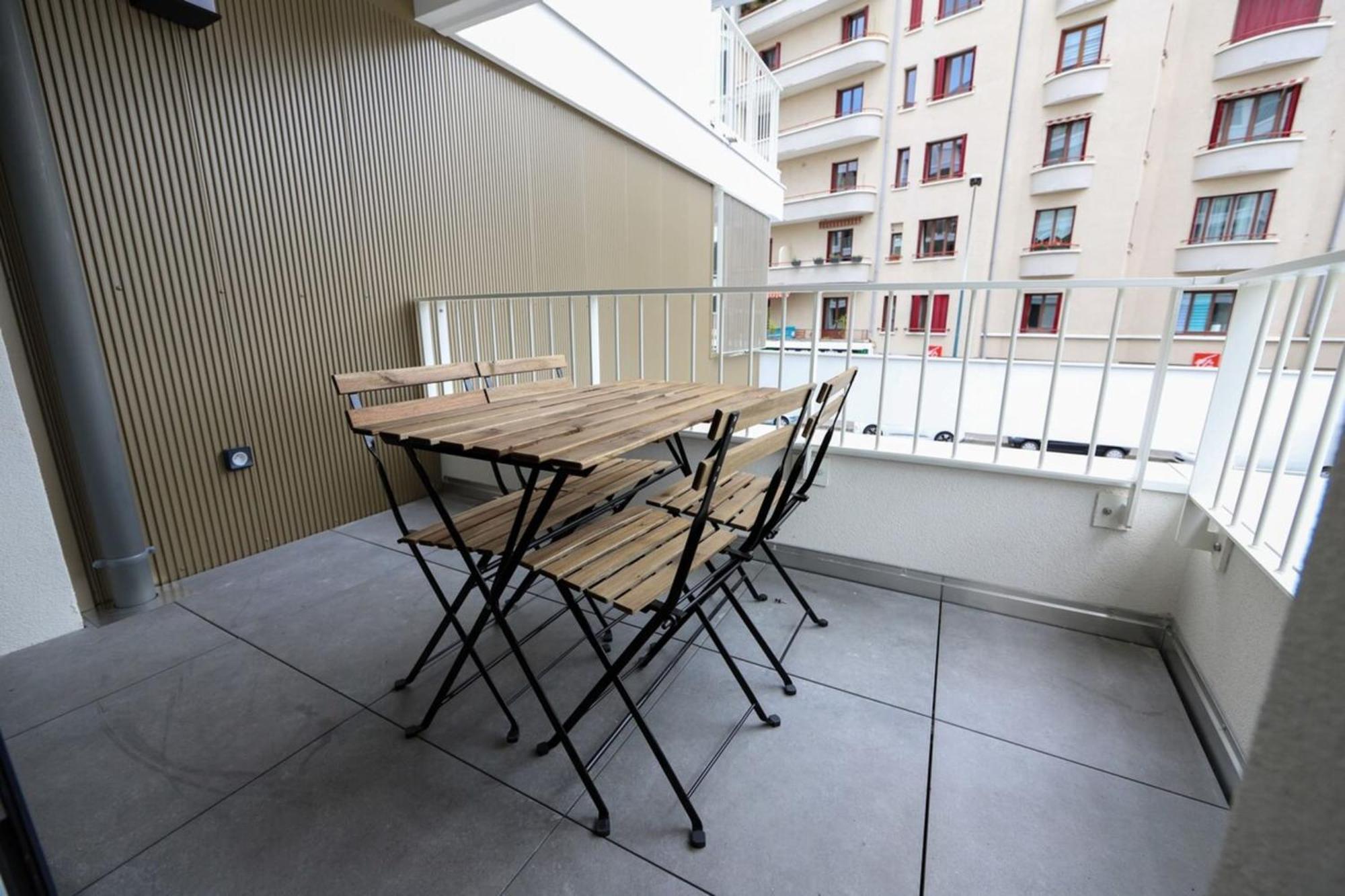 Le Romain - 1-Bedroom With Private Garage Annecy Luaran gambar